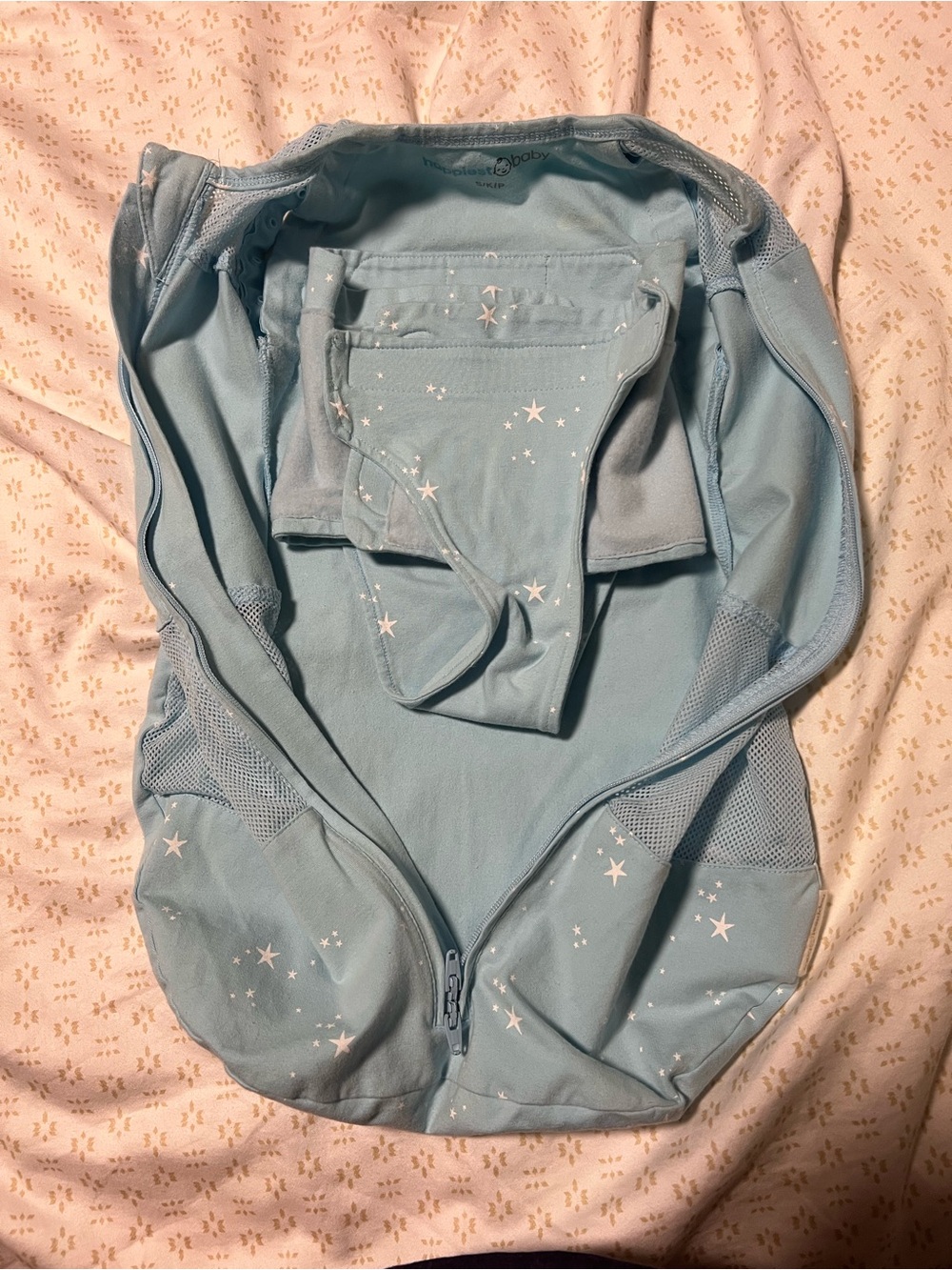 Happiest baby, Sleepea swaddle Light Blue Star-Print size small - Picture 2 of 6